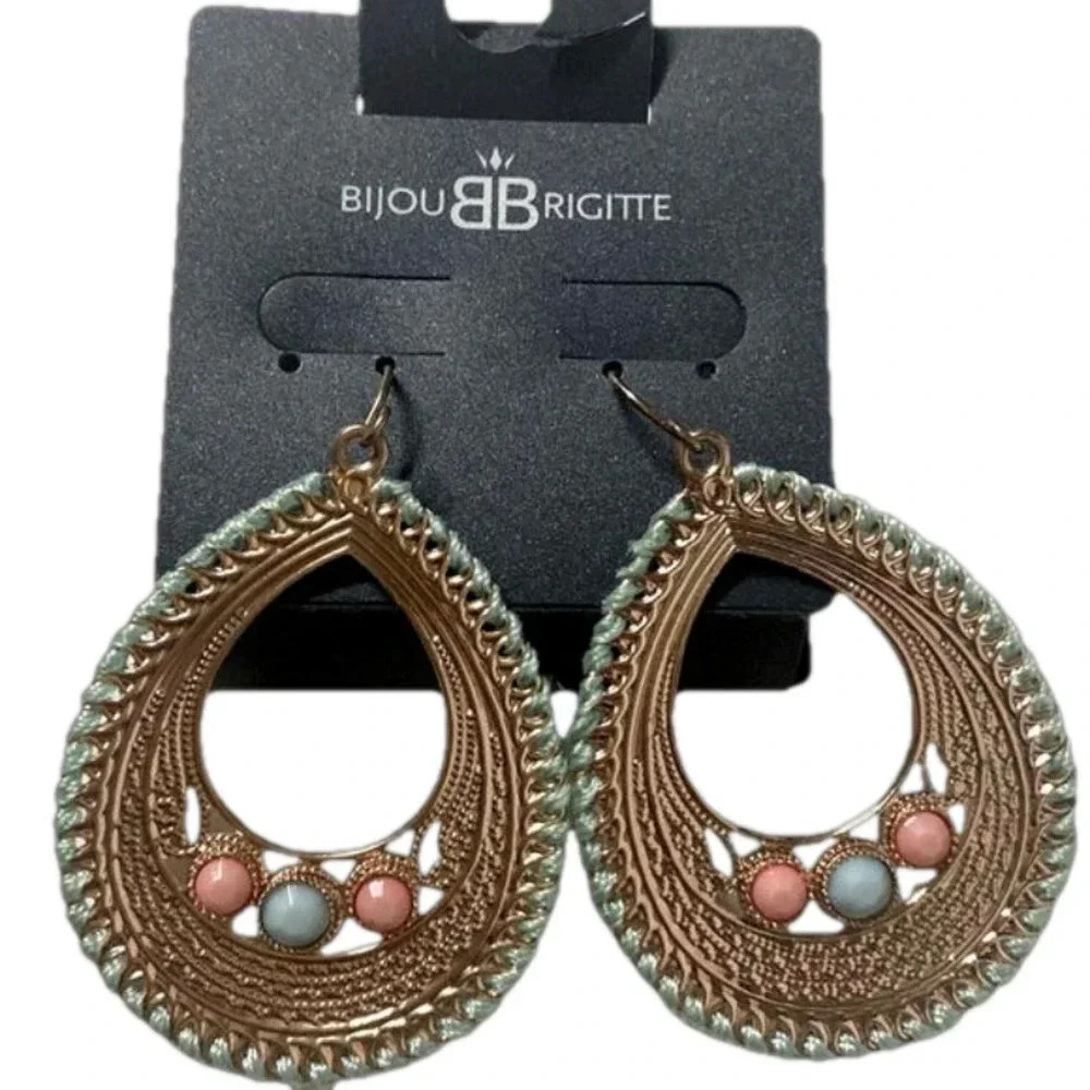 New earrings gold tone pretty ornate green threaded hoop drop earrings
